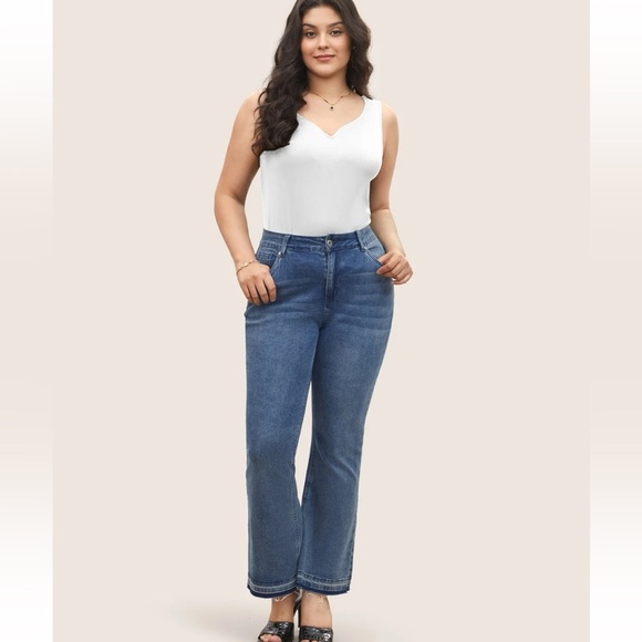 BloomChic Plus Size 2XL Solid Rib Knit Heart Neckline Tank Top us18-20 - Picture 4 of 4